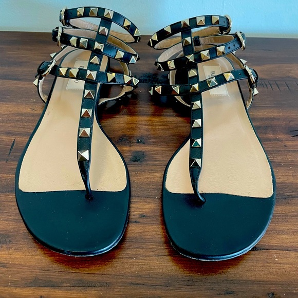 Valentino Rockstud Flat Flip Flop - Picture 3 of 10